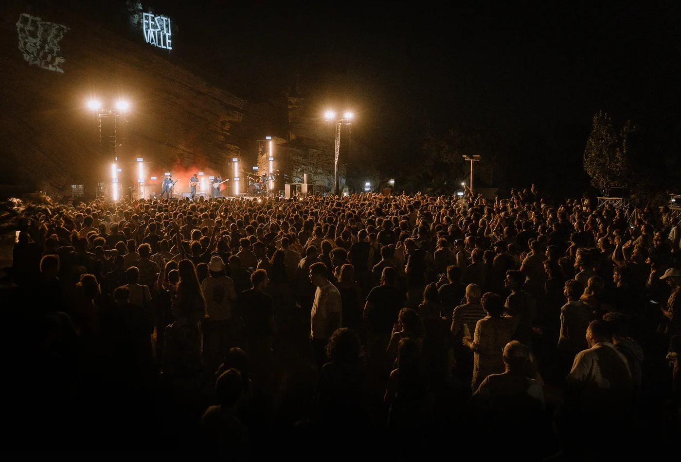 FestiValle – festivalstemning med scenelys