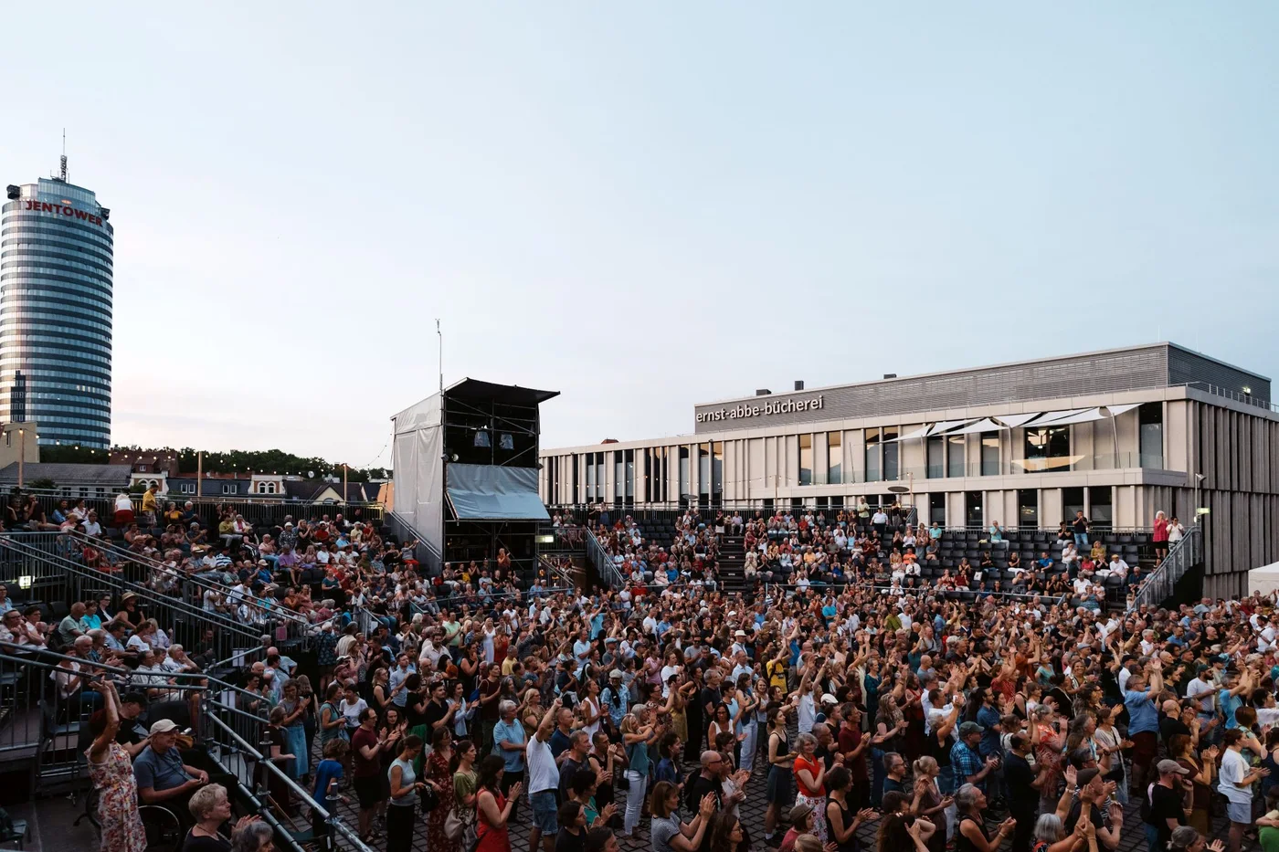 Kulturarena Jena – scene og publikum
