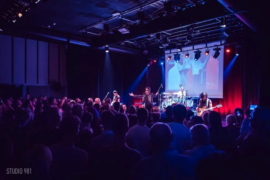 LEGENDS of ROCK Tribute Festival – scene og publikum