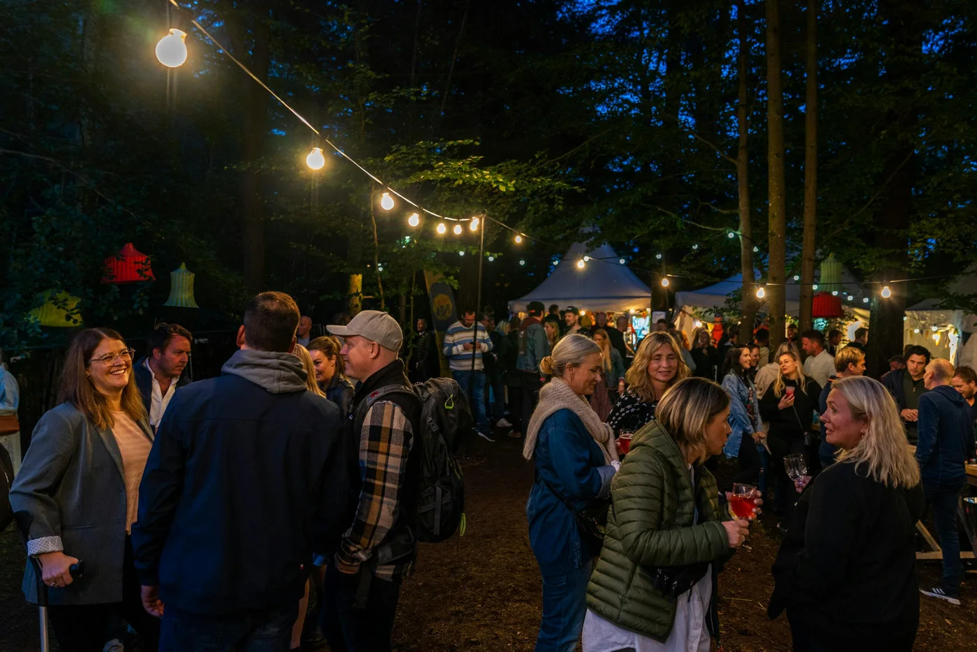 Vangenfestivalen – festivalstemning med scenelys