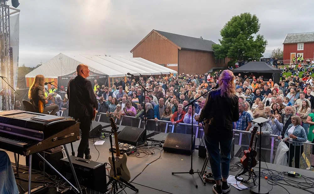 Huinndagan – scene og publikum